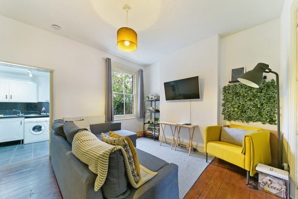 house or flat for sale or rent in south west London